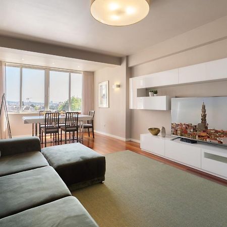 Carolina Roomy & Modern Apartment Porto Buitenkant foto