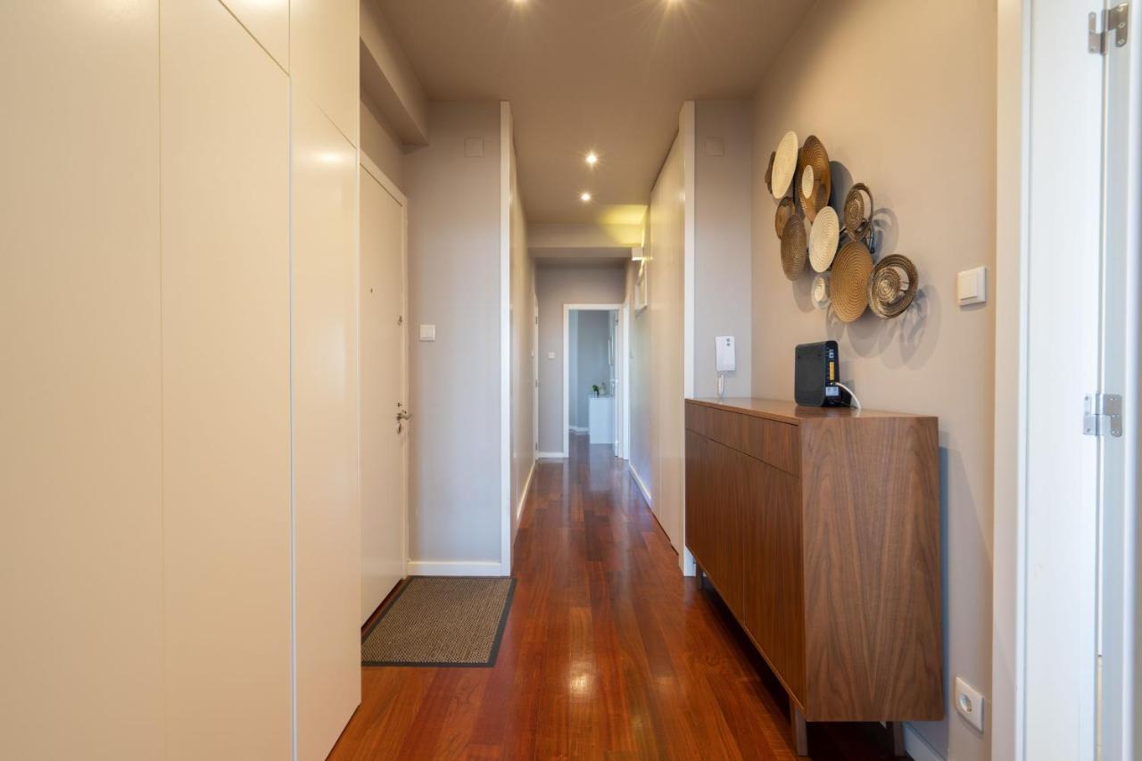 Carolina Roomy & Modern Apartment Porto Buitenkant foto
