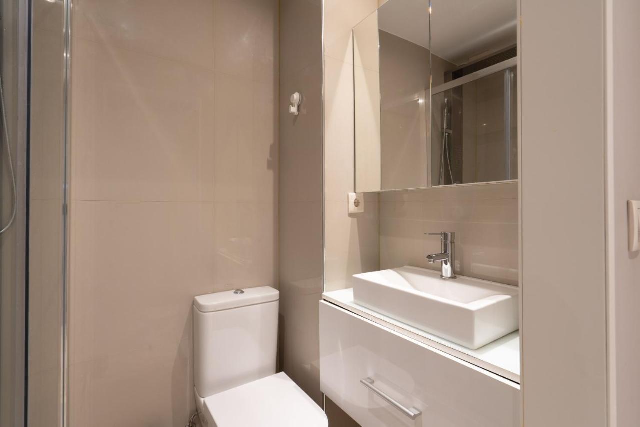 Carolina Roomy & Modern Apartment Porto Buitenkant foto